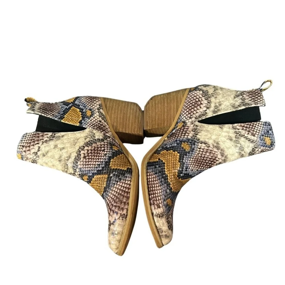 Arider Girl Faux Snakeskin Ankle Booties Size 7